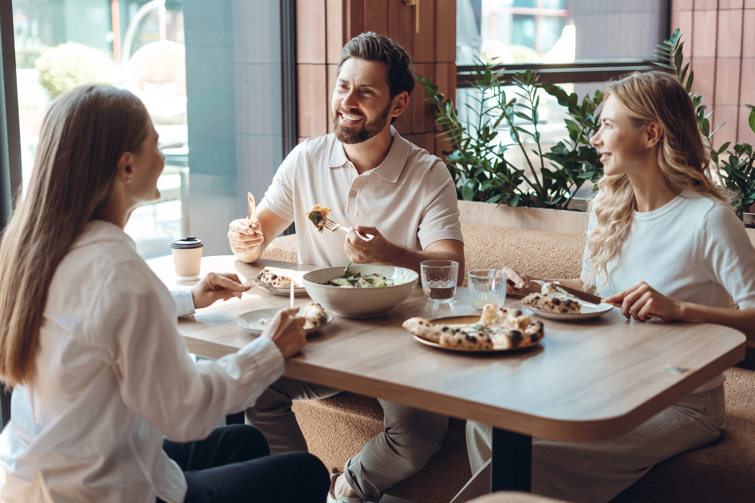 friends enjoying lunch and conversation 2 scaled